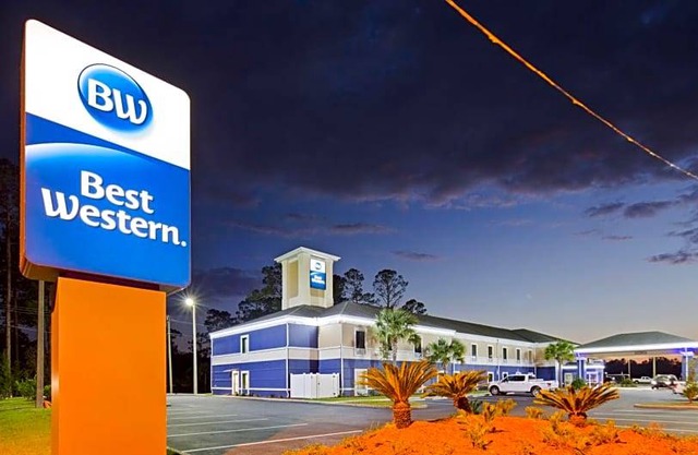 2-Star Hotel ∙ Best Western Waldo Inn & Suites