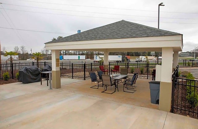 2-Star Hotel ∙ Candlewood Suites - McDonough, an IHG Hotel