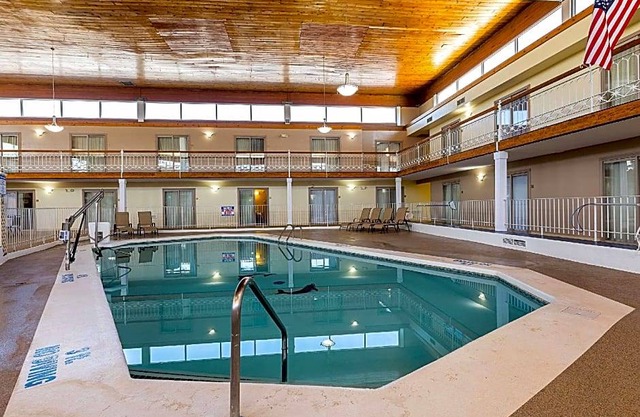 2-Star Hotel ∙ Quality Inn & Suites Coldwater near I-69