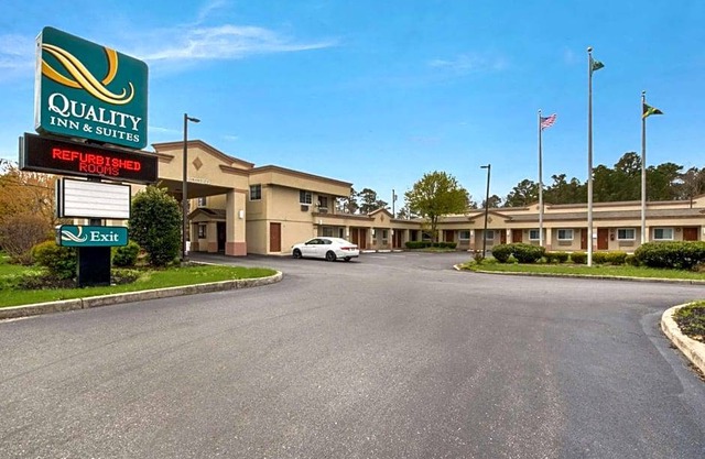 2-Star Hotel ∙ Quality Inn & Suites Atlantic City Marina District