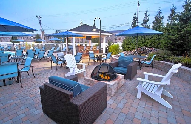 2-Star Hotel ∙ Hampton Inn & Suites - Cape Cod / West Yarmouth