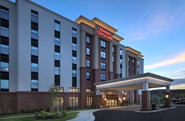 2-Star Hotel ∙ Hampton Inn & Suites Baltimore North/Timonium, MD
