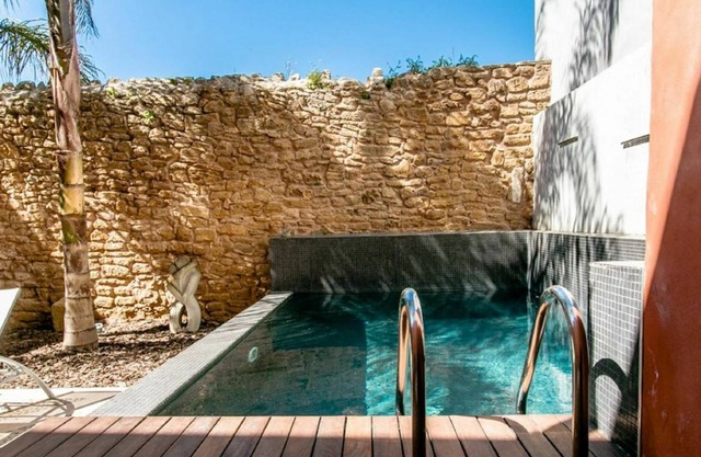 200 m² Accommodation ∙ 3 bedrooms ∙ 6 guests