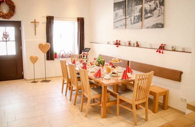 200 m² Apartment ∙ 6 bedrooms ∙ 21 guests