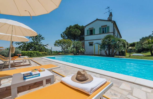 200 m² Villa ∙ 3 bedrooms ∙ 7 guests