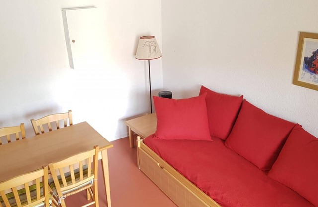 200m from ski slopes, balcony, parking, tv, ski locker, 25m², La Joue du Loup