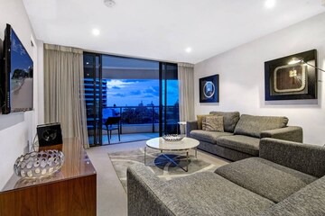 20508 Oracle Tower 2 in Broadbeach