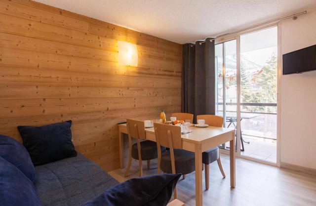 20m from ski slopes, 4th floor, balcony, ski locker, 28m², Serre Chevalier