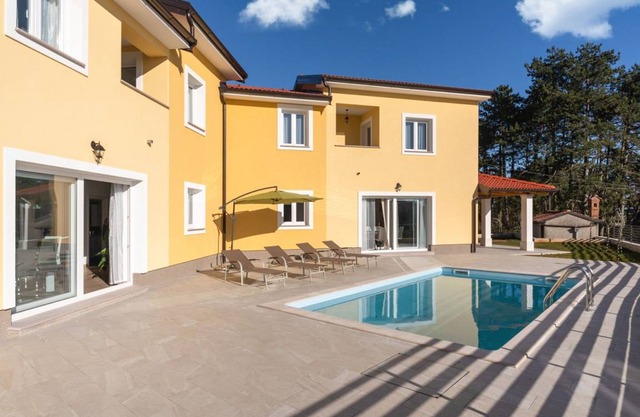 220 m² Villa ∙ 4 bedrooms ∙ 8 guests