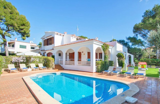 233 m² Villa ∙ 5 bedrooms ∙ 9 guests