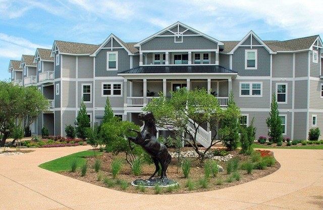 24-Bedroom Home with Unparalleled Privacy For Corporate Retreats, Weddings, & Family Gatherings!