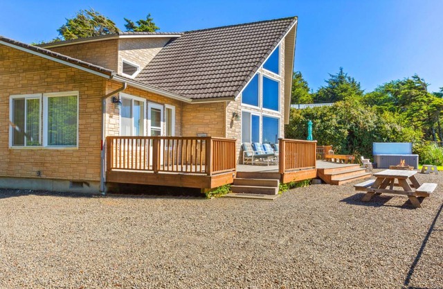 246 m² House ∙ 4 bedrooms ∙ 10 guests