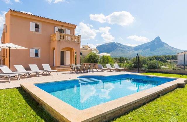 247 m² Villa ∙ 4 bedrooms ∙ 8 guests