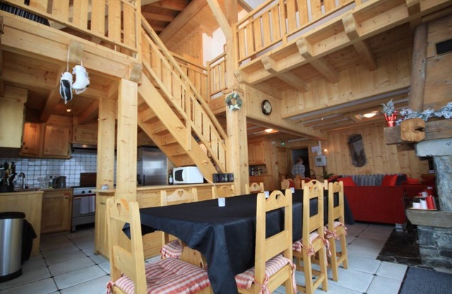 250 m² Apartment ∙ 5 bedrooms ∙ 15 guests