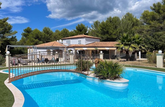 270 m² Villa ∙ 6 bedrooms ∙ 12 guests