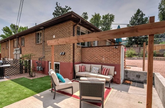 Comfy Patio 