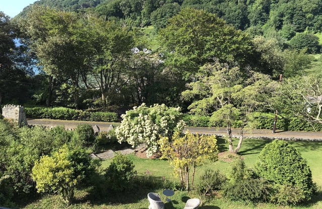 2BR North Sands Apt - Dog Friendly & Free Parking