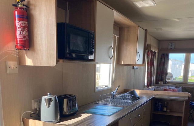 3 bed Caravan at Lyons Robinhood