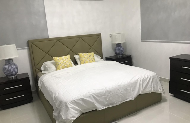 3 bedroom A/C wi-fi Apartment,7 min from STI Airport