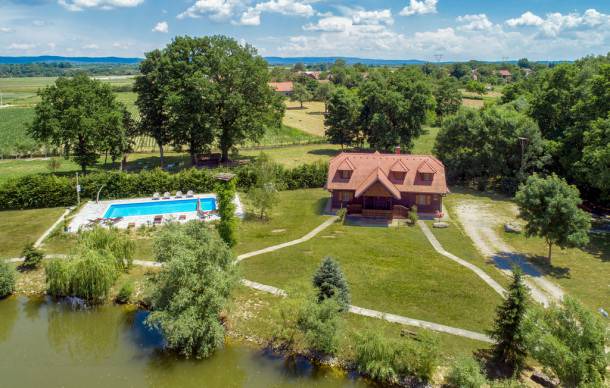 3 bedroom accommodation in Mala Ludina