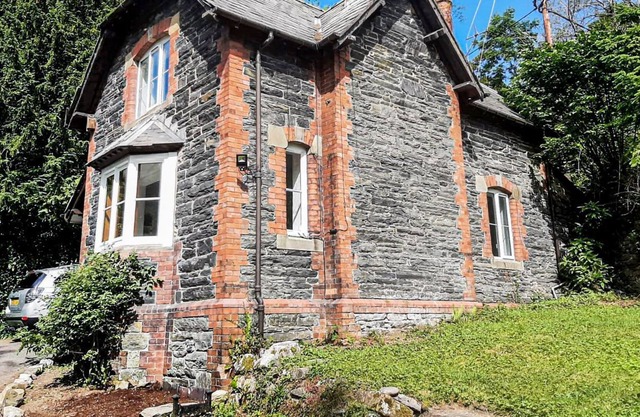 3 bedroom accommodation in Llangollen