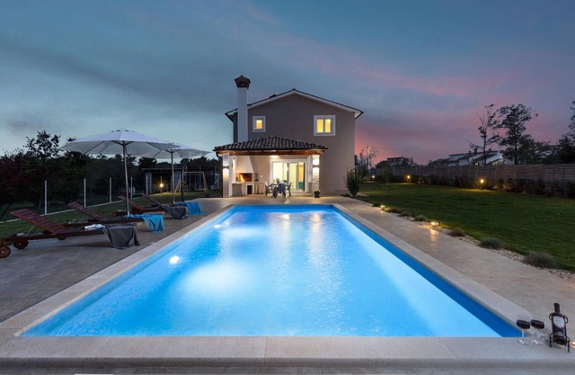 3 bedroom accommodation in Zminj