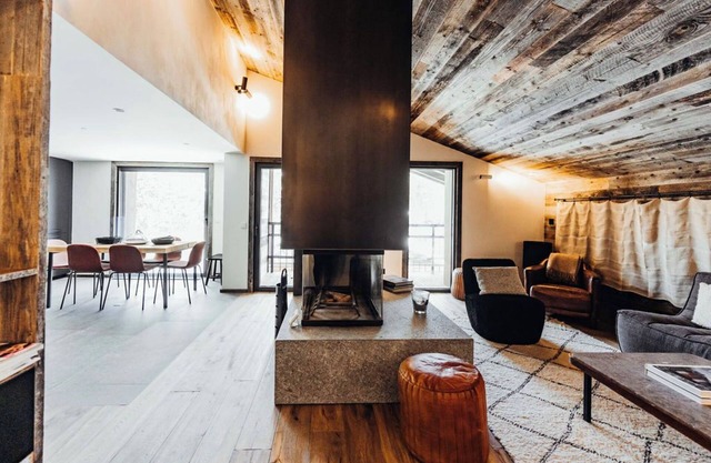 3-bedroom apartment, ideal for 2 families. Top-of-the-range amenities.