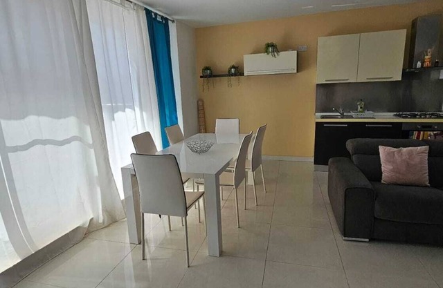3-Bedroom Apartment with Front Sea View, 200 sqm
