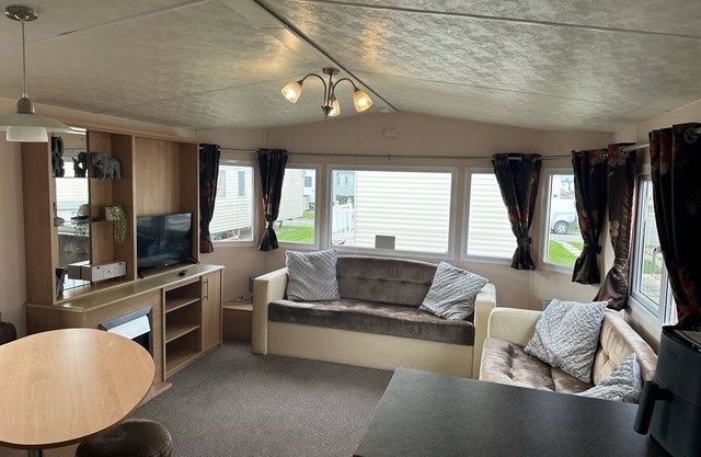 3 Bedroom, pet Free, Static Caravan in Prestatyn
