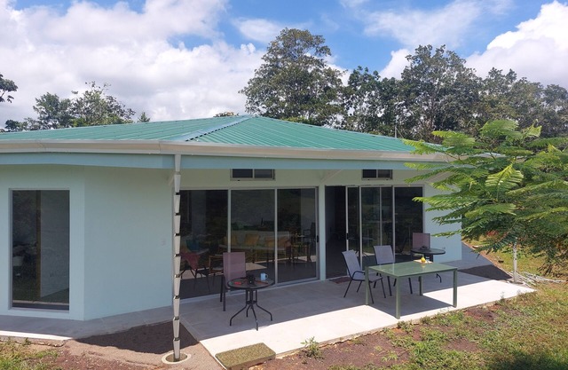 3-bedroom villa Platanillo, Wifi, AC, at river, magnificent view on forests.