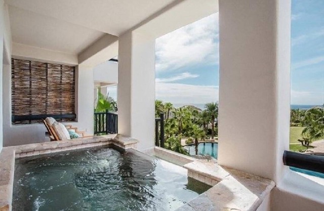 3 BR Ocean View Villa w/WiFi, Pool Access, Spa Services, Jacuzzi & More!