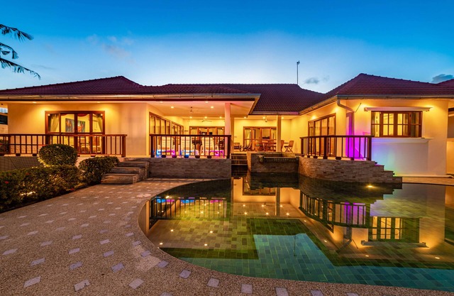 3 BR Pool Villa in Great Location CV3