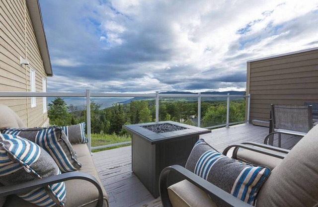 345 Les Immeubles Charlevoix