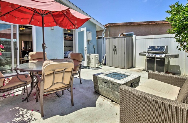 '3 Jewels' Cottage w/ BBQ Patio & Fire Pit!