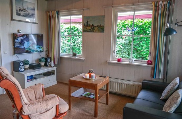 3 Pers Waterfront Swedish House Sauna, Modern Kitchen Private Terrace