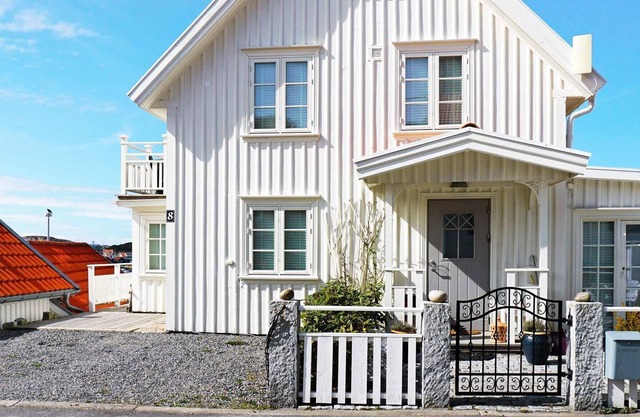 3 person holiday home in Fjällbacka