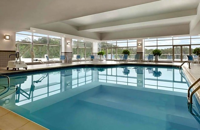 3-Star Hotel ∙ Hilton Baltimore BWI Airport