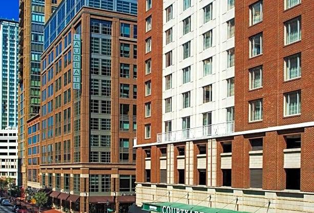 3-Star Hotel ∙ Courtyard by Marriott Baltimore Downtown/Inner Harbor