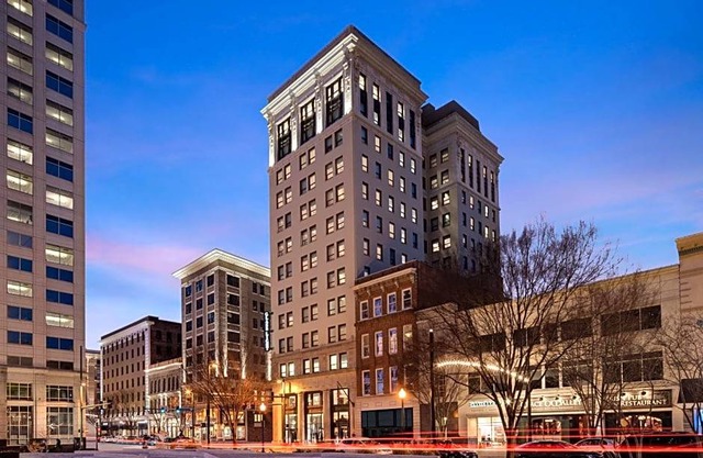3-Star Hotel ∙ Glass Light Hotel & Gallery, Autograph Collection