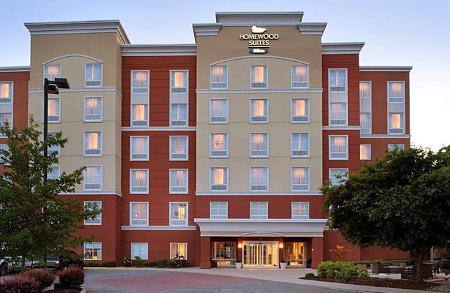 3-Star Hotel ∙ Homewood Suites Fort Wayne