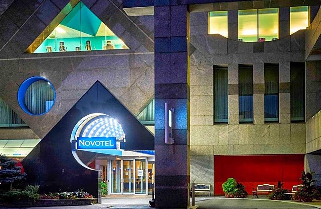 3-Star Hotel ∙ Novotel Toronto North York