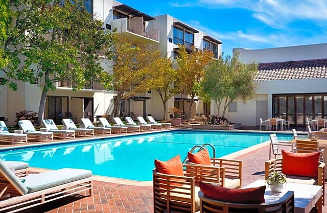 3-Star Hotel ∙ Sheraton Palo Alto Hotel