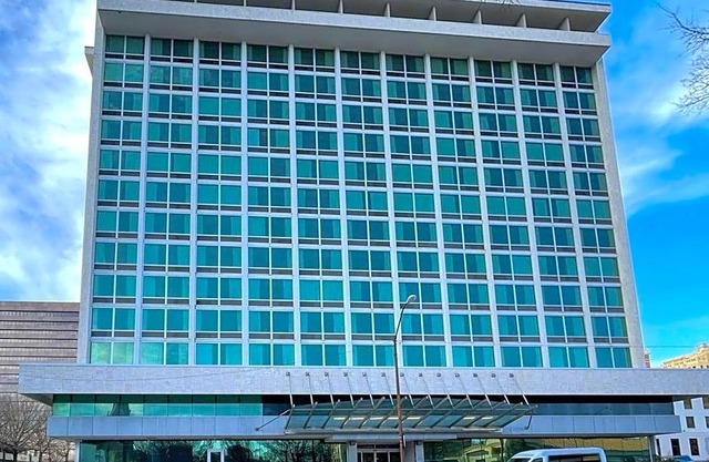 3-Star Hotel ∙ 17 West Hotel, Ascend Hotel Collection