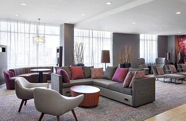 3-Star Hotel ∙ Courtyard by Marriott Newark Downtown