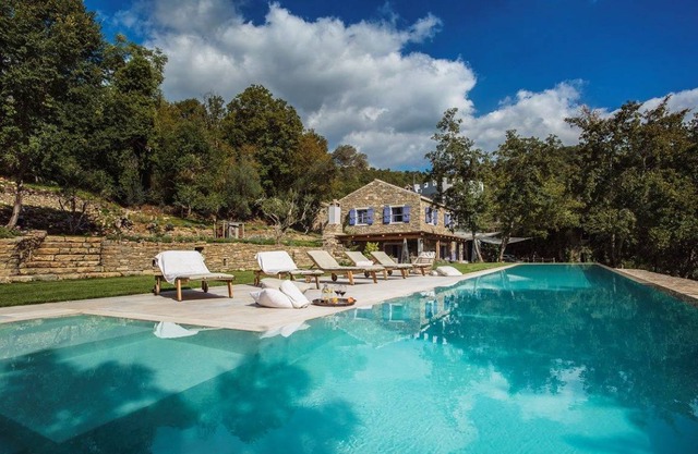 300 m² House ∙ 3 bedrooms ∙ 8 guests