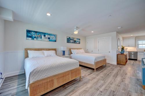 3003 Queen Suite, 3rd Floor Cove