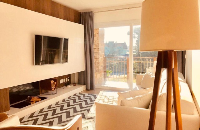 302|4|COND.LUXO EM GRAMADO| RES. CASA DE PEDRA|
