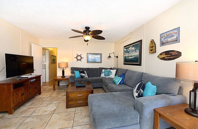 315E Lower: Spacious, Remodeled, Ground Level Duplex, Quiet Street, WIFI - 315 E