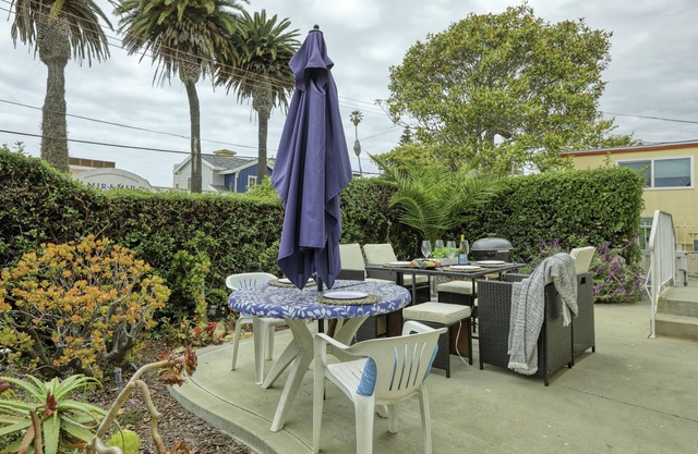 321 San Luis 2 Bedroom Duplex by RedAwning