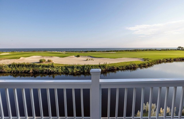 325 Ocean Point. Golf Course and Ocean Views! Guest Cards and Golf Cart Included!